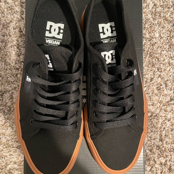 DC Manual Low Top Vegan Friendly Casual Skate Shoe M6/W7.5 - Picture 8 of 9